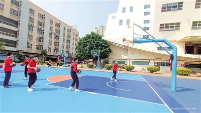 为什么篮球训练的价值对青少年发展如此重要?_0